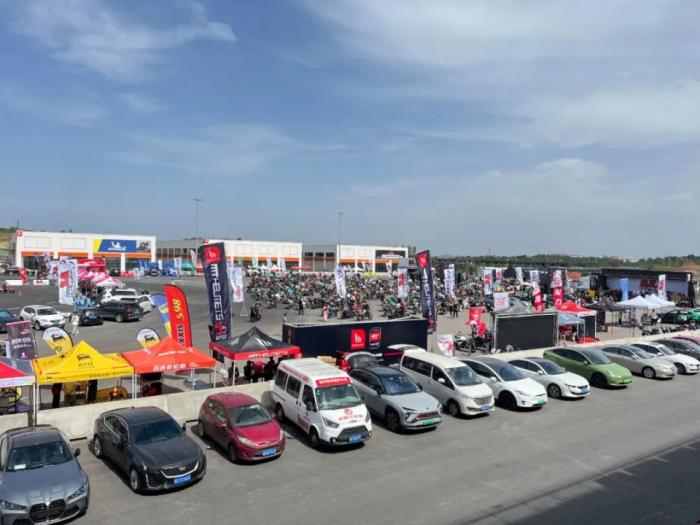 成都站举行的CEF北京摩展杯：以赛事推动摩托车