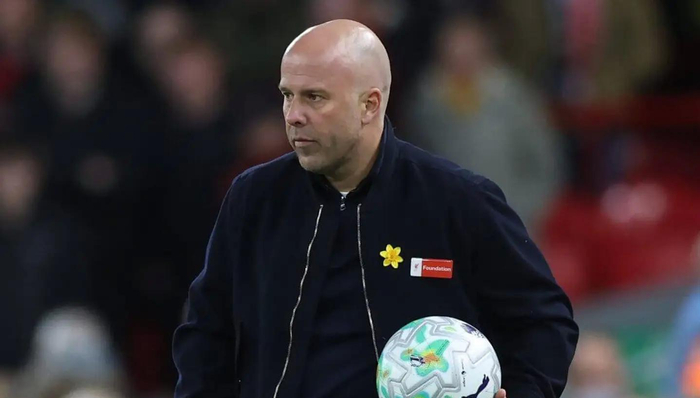 利物浦瞄准法布雷加斯换帅 球迷呼吁斯洛特下课