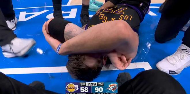 湖人惨败雷霆 东契奇伤退引季后赛变数