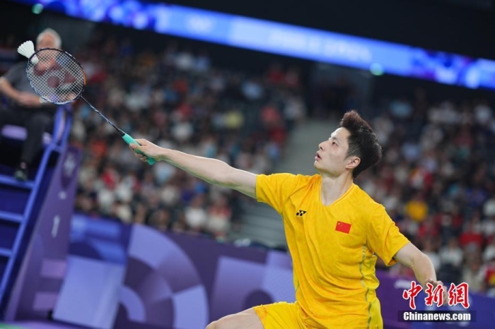 郑思维黄雅琼夺金 刘雨辰求婚 国羽男单折戟巴黎