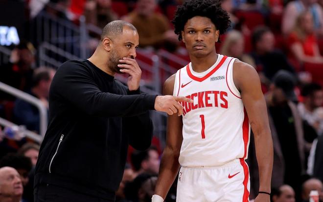 火箭惨败湖人杜兰特缺席詹杜对决成遗憾