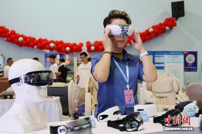 首届福乒赛开幕 体育文化融合点燃城市活力